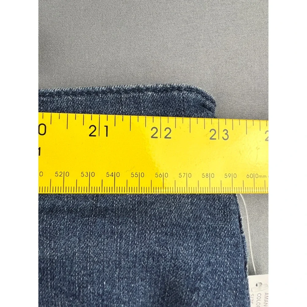 Gloria Vanderbilt Amanda Capri Jeans Women 22W Swan Series Blue Stretch Denm NWT